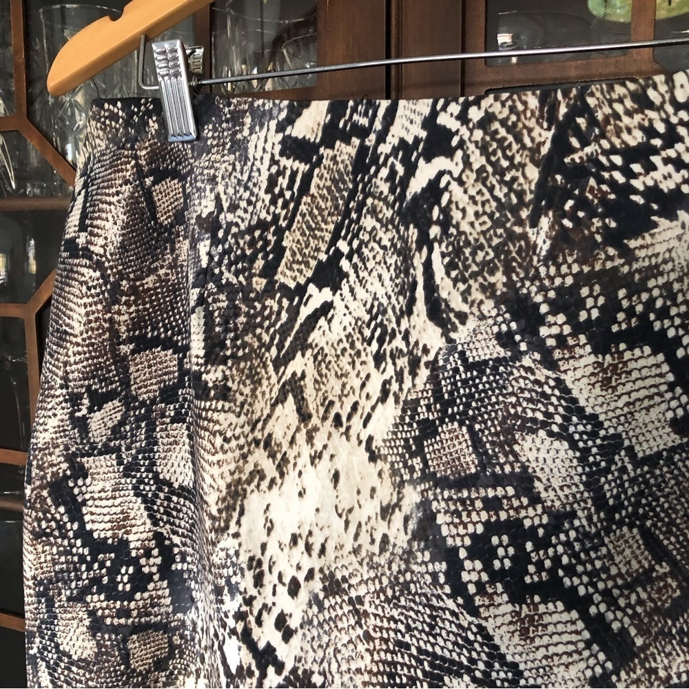 Pure Collection Mini skirt​​ - Picture 2 of 7